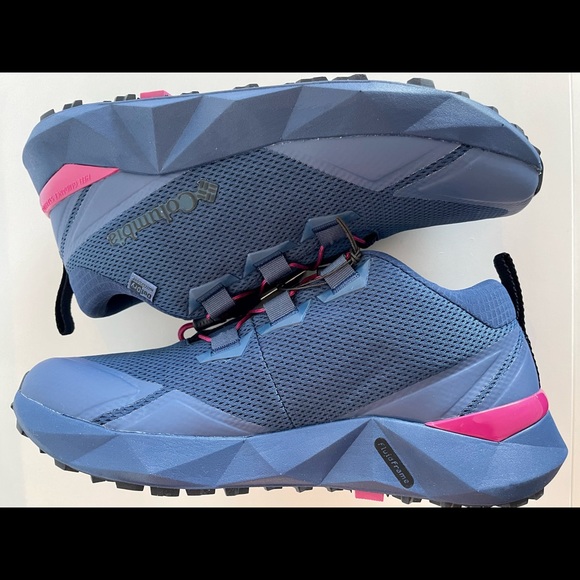 Columbia Shoes - Women’s Columbia Facet 30 Outdry hiking shoe. Never worn.